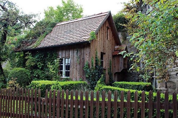 Évadez-vous en Méditerranée dans la cabane de vos rêves
