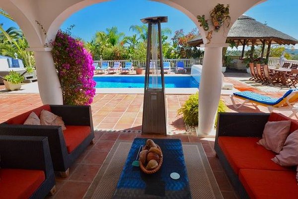Comment trouver une location de vacances en Méditerranée avec une piscine privée pour un budget limité ?