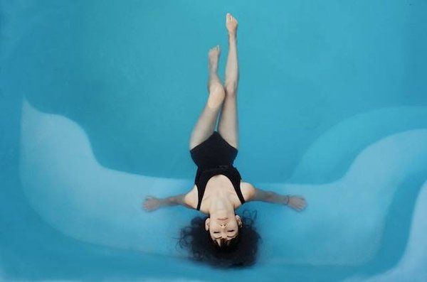 Quels sont les avantages de louer un camping 5 étoiles avec piscine dans les Pyrénées Orientales ?
